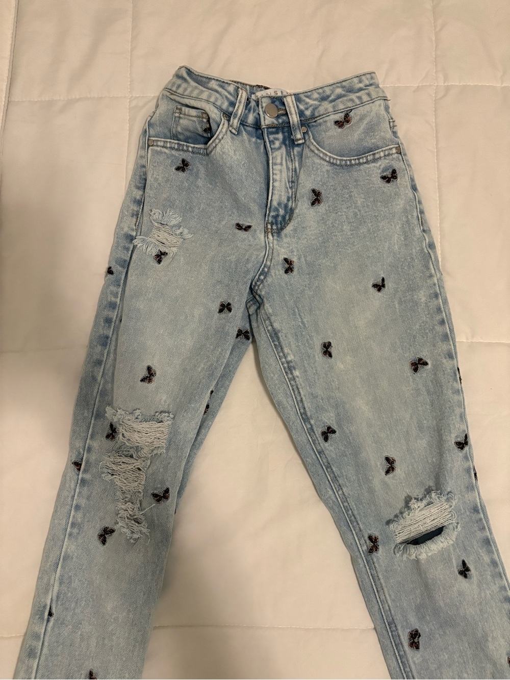 Tinseltown Light Blue High-Rise Jeans with Black Butterfly Embroidery